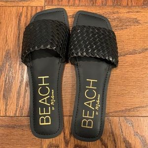 Size 8 BEACH by Matisse slide sandals